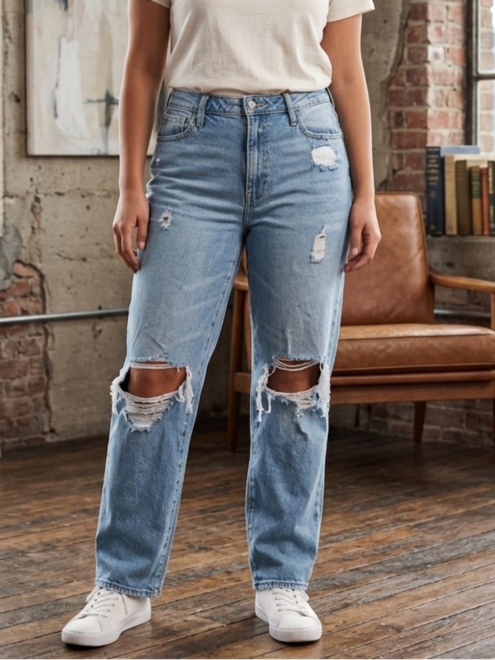 Take 50% OFF- Hollister High-Rise Distressed Blue Women’s Jeans, Size-w27 L31